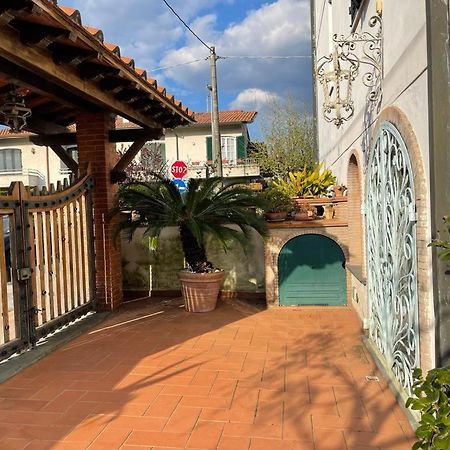 Raffinato Bilocale A Lido Di Camaiore Vicino Al Mare Extérieur photo